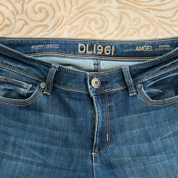 DL1961 Mid Rise Skinny Ankle - Picture 2 of 7